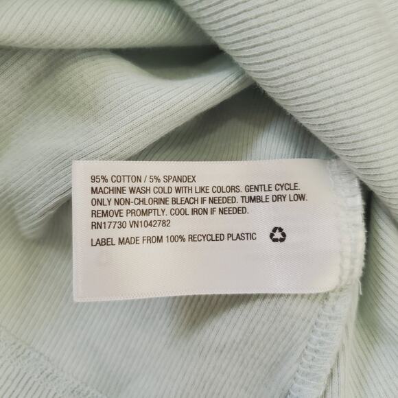 Wild Fable | Ribbed V-Neck Long Sleeve Crop Top - Picture 6 of 6